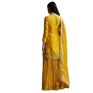Conjunto de traje amarillo Zari Palazzo con Dupatta, venta al por mayor, fábrica de ropa étnica OEM para mujeres, proveedor a granel, fabricante de moda personalizado - Product Image 5