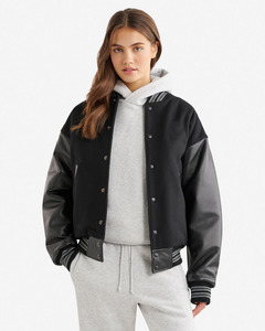 Chaqueta de Lana Cálida de Invierno para Mujer, de Alta Calidad, con Hombros Caídos, Estilo Universitario, Bordada, OEM, Streetwear - Product Image 1