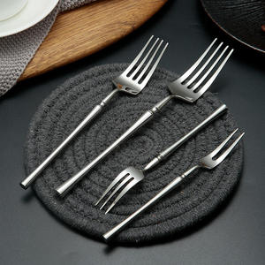 Ensemble de couverts en argent pour une restauration haut de gamme, couverts en acier inoxydable durables, idéal pour la cuisine à domicile - Product Image 4