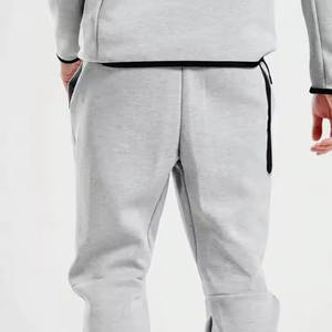 Ensembles de survêtements à logo personnalisé pour hommes deux pièces ensembles de pantalons évasés d'hiver sweats à capuche à impression bouffante survêtements pour hommes - Product Image 4