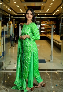 ชุด Kurta กางเกงตัดตรงผ้าไหมแท้ปักลายสไตล์อินเดียชุด Kurta - Product Image 5