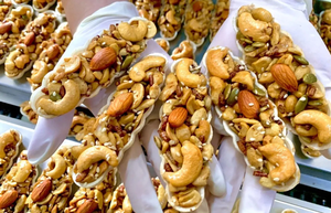 Pastel de barco hecho a mano de Vietnam Delicioso bocadillo dulce para el disfrute diario - Product Image 5