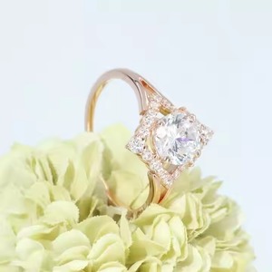 Conjunto de Halo cuadrado de diamante cultivado en laboratorio redondo de oro sólido de 14K, anillo de compromiso, regalo para fiestas de boda, joyería fina única para mujer - Product Image 6