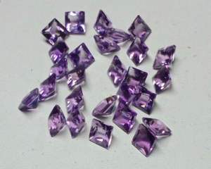 Pierres précieuses émeraude naturelles taillées carrées pierres lâches violettes calibrées pour bijoux avec une belle couleur améthyste - Product Image 3
