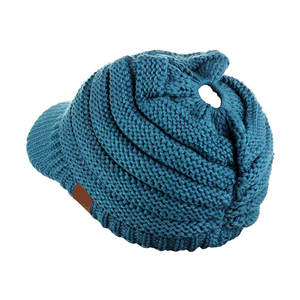 Elegantes gorros de ala hechos de punto Premium, que ofrecen calidez, comodidad y una excelente colocación del logotipo para proveedores mayoristas - Product Image 3