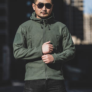 Veste tactique coupe-vent pour homme, en tissu softshell respirant et imperméable, à motifs imprimés, pour les voyages, l'hiver, la chasse - Product Image 4