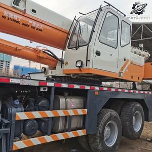 Grúa Hidráulica Usada ZoomlionQY55V de 55 Toneladas, Pluma Telescópica de 58 m Máx., Marca China Original, Pocas Horas, Certificación CE - Product Image 3