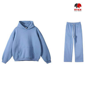 Survêtement personnalisé Ryan Pro Gear pour hommes, tissu confortable et respirant avec logo personnalisé, coupe classique - Product Image 1