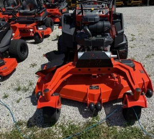 กำลังมองหาเครื่องตัดหญ้าแบบยืนขับ Zero Turn Revolt X ประสิทธิภาพสูง ออกแบบมาเพื่อมืออาชีพ พร้อมจำหน่ายแล้ว - Product Image 4