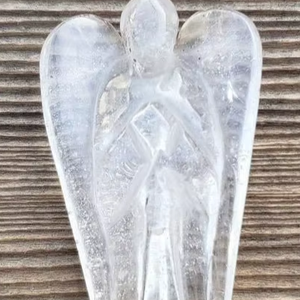 Pierre précieuse de 3 pouces en quartz clair Ange naturel sculpté à la main - Product Image 1