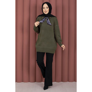 Pull en tricot à col polo de style vintage kaki avec décoration boutonnée décontractée pour la saison hivernale - Product Image 1