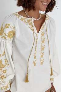 Chemisier authentique ukrainien Vyshyvanka avec manches bouffantes ornements traditionnels lavables et fabriqués en Ukraine - Product Image 2