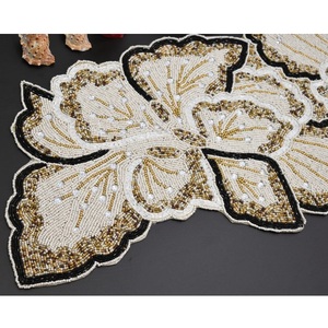 Camino de mesa con cuentas de diseño moderno para mesa, boda, decoración de fiesta de Navidad, alfombrilla a precio de revendedor - Product Image 2