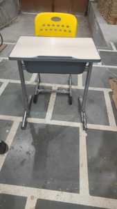 Silla moderna de plástico ajustable en altura para la escuela con escritorio para estudiantes de primaria para entrenamiento en la escuela o en el hogar - Product Image 2