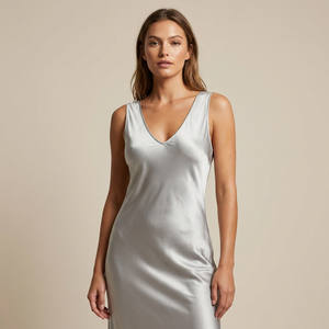 Abito lungo a tinta unita con scollo a V e vita naturale, 100% viscosa satinata lavabile - Product Image 3