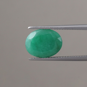 Émeraude naturelle certifiée IGI, vente en gros, pierre brute, 5,51 carats, taille ovale, 13x10 mm, qualité excellente, vert premium, cirage/entoilage - Product Image 1