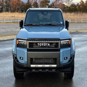 Toyota Land Cruiser 2024 LIMPIO Y ASEQUIBLE - Product Image 1