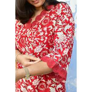 Elegante Conjunto de Kurta de Algodón con Estampado a Mano Rojo Bagiya para Mujer, Incluye Kurta Larga y Pantalones - Product Image 6