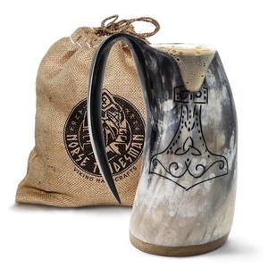 Mug artisanal en corne de Viking polie, style marin et animalier, sculpté à la main, par des artisans indiens – Artisanat naturel - Product Image 5