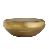 Nouveau design unique de style indien fait à la main avec dessus en verre à 3 couches avec finition en métal doré utilisé dans les hôtels à domicile au meilleur coût