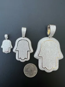 Pendentif main Hamsa MOISSANITE en argent sterling 925 finition glacée - Product Image 4