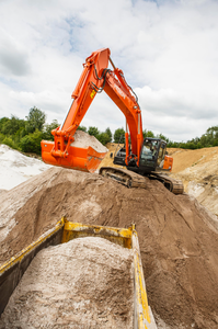 Offre d'enchères très demandée pour les excavatrices sur chenilles ZX350 LC-6N 2016 avec cabine climatisée et godet de 72 pouces - Product Image 6