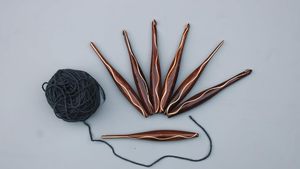 Crochet en bois conçu pour les projets de couvertures pour bébés, crochet en bois idéal pour la fabrication de chapeaux et de écharpes à prix avantageux - Product Image 2