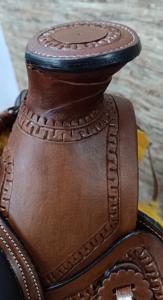 Selle en cuir Royal International RI002 Endurance pour dressage occidental, course et barrel, à prix avantageux - Product Image 2