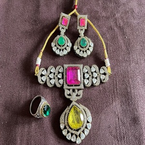 Conjunto de Gargantilla Kundan de moissanita de lujo de calidad superior perfecto para bodas, ocasiones festivas, ropa de fiesta, conjunto de joyería llamativa - Product Image 1