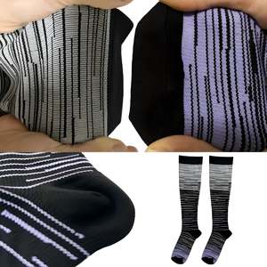 Chaussettes de compression de voyage personnalisables 100 % coton respirantes antibactériennes à rayures jacquard pour le cyclisme intensif - Product Image 5