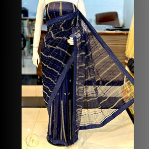 Saree Anarkali à paillettes noires élégantes pour les fêtes de mariage et de cérémonie | Couture personnalisée disponible - Product Image 6