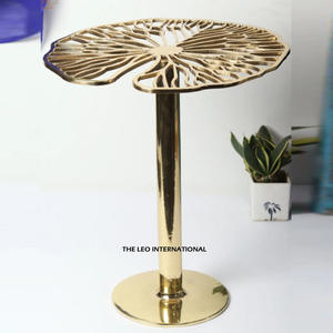 Meubles faits à la main de qualité supérieure Table d'appoint classique et élégante en métal Table d'appoint en laiton massif coulé de concepteur tendance - Product Image 1