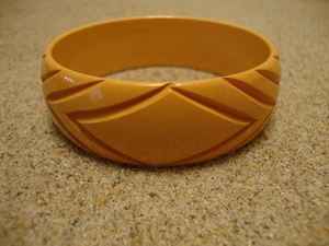 Elegante conjunto de brazaletes de resina metálica para mujer, colección de joyas recién llegadas - Product Image 3