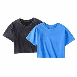 T-shirt court personnalisé pour femme, style urbain, broderie lettres vintage, col rond, délavé à l'acide, en jersey respirant, noir vieilli - Product Image 1