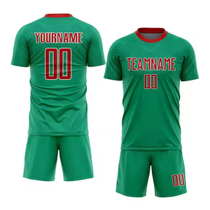Uniformes de fútbol de servicio OEM hecho profesional poliéster hecho camiseta de fútbol color verde nueva llegada uniforme de fútbol - Product Image 1