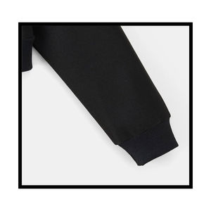 Top corto con capucha para mujer de la última colección Ropa de calle de punto para invierno Sudaderas con capucha con logotipo frontal para mujer - Product Image 5