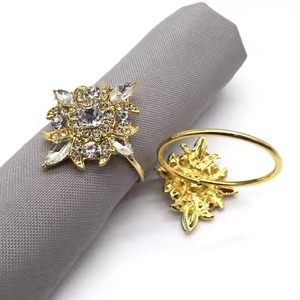 ที่ใส่แหวนผ้าเช็ดปากสไตล์ดั้งเดิมพร้อมงานประดับคริสตัลสำหรับงานแต่งงานของตกแต่งโต๊ะงานเลี้ยงโรงแรมทานอาหารดีไซน์หรูหรา - Product Image 5