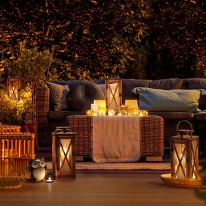 Elegante farol de madera para velas con tapa de acero inoxidable y paneles de vidrio, perfecto para decoración interior y exterior, de proveedor indio. - Product Image 2