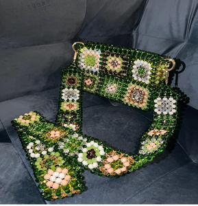 Trendy multi-blue crystal beaded <b>heart</b>-shaped mini <b>bag</b> with a vibrant zigzag pattern and comfortable handle, at wholesale prices - Product Image 4