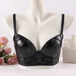 Soutien-gorge en cuir pour femmes, grande taille, léger, respirant, matière douce, style élégant, logo sur le devant, haut tendance pour les fêtes, les clubs, le streetwear - Product Image 2