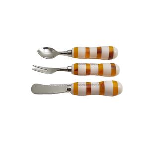 Ensemble de couteaux à fromage en acier inoxydable 18/8 de luxe avec manche en résine Design élégant fait main pour la cuisine à domicile en gros - Product Image 1