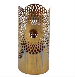 New Product Decorative Candle Holder with Wooden Base for Home and Wedding Decoration Available in Reasonable Price - Product Image 5