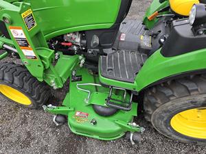 Tractor John Deere 2025R 2023 en Venta - Product Image 4