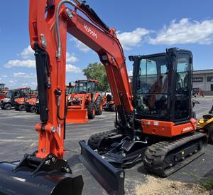 Excavadora Usada KX057-5 de 5.5 Toneladas en Stock, Máquina de Trabajo Pesado con Motor y Bomba Incluidos - Product Image 3