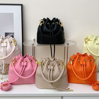 Produits pour femmes fourre-tout à la mode, sac à main pour femmes 2025 femmes vente en gros de sacs à main et sacs à main pour sacs à main et demi-sacs/