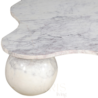 Table basse sculpturale moderne en marbre naturel ORRIS LIVING avec plateau incurvé artistique et pieds ronds en forme de boule, meubles de luxe pour salon