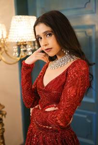 Heavy Party Wear Lehenga Choli Ensemble en fausse Georgette de qualité supérieure avec travail brodé et filet doux Vêtements indiens Dupatta - Product Image 2