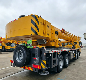 Camion-grue de marque renommée QY50K5D_3, 50 tonnes, pour travaux de construction lourds, avec moment de charge élevé, longue portée, pompe, boîte de vitesses, moteur, roulement - Product Image 6
