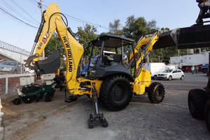 Chargeuse-pelleteuse d'occasion 4x4 à moteur diesel, livraison gratuite, pour la construction, à vendre - Product Image 2