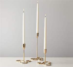 Nouveauté : Porte-bougie en aluminium doré pour table, personnalisable pour la décoration de la maison et des mariages, écologique et durable. - Product Image 1